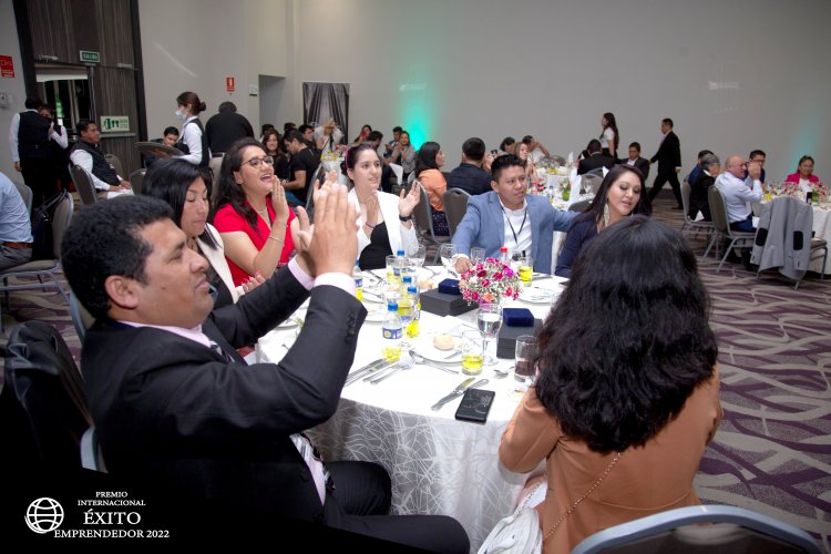 Empresas Ganadoras Premio Éxito Emprendedor Perú 2022 - STEPHANIE RUIZ COACH